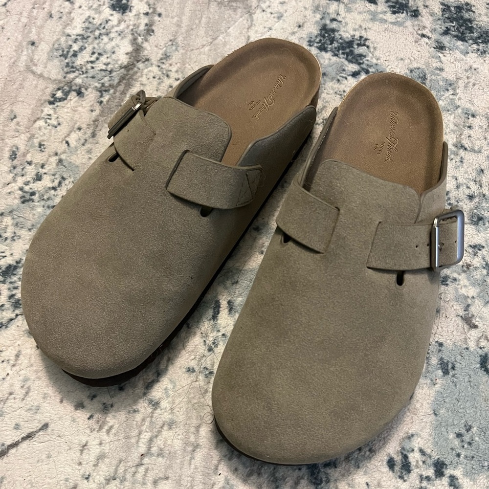 Universal Thread Clog